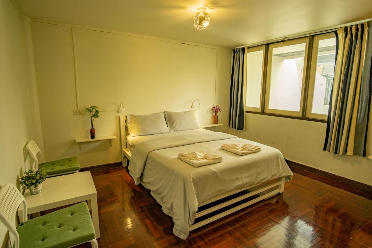 Home16 Sukhumvit16 Bangkok Exteriér fotografie