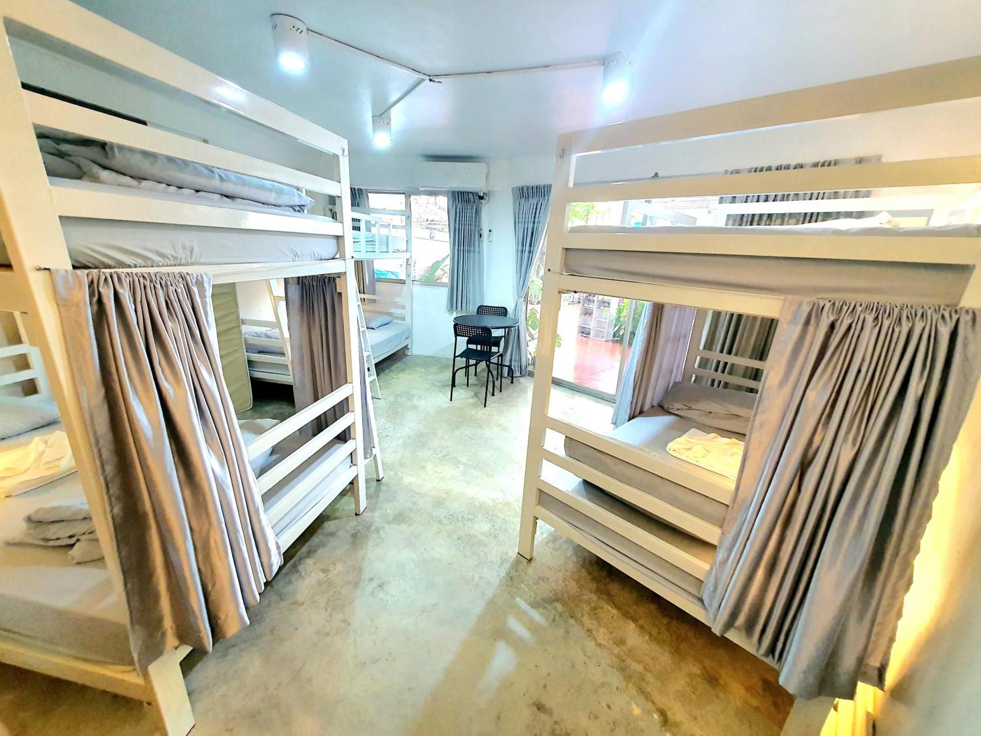 Home16 Sukhumvit16 Bangkok Exteriér fotografie